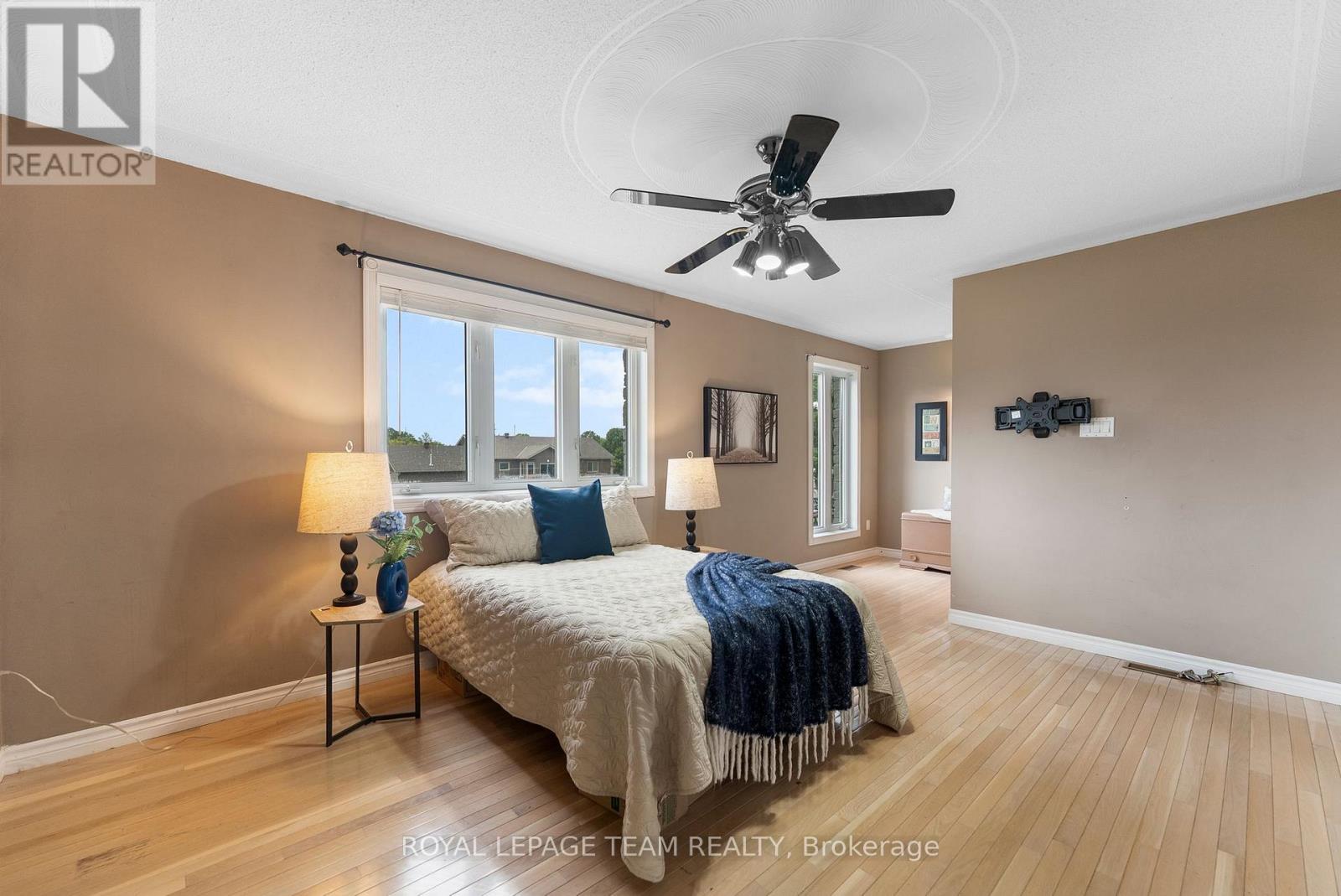 37 Rapid Road, Whitewater Region, Ontario K0J 2L0 - Photo 23 - X12389658