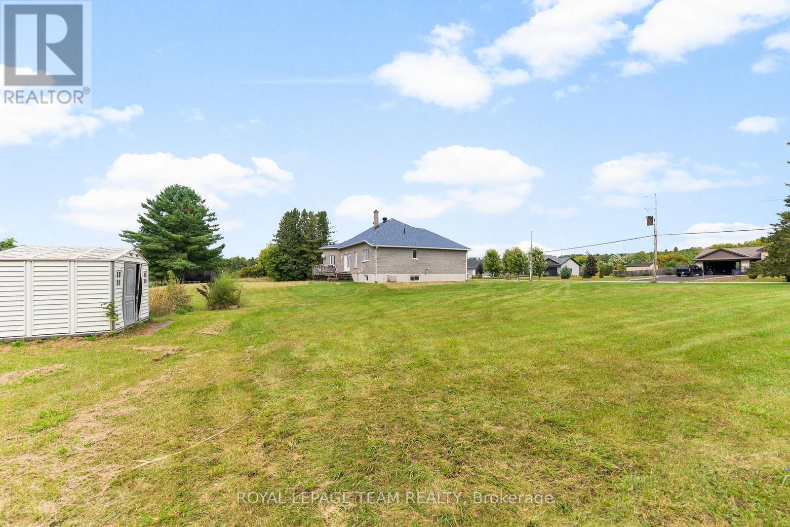 37 Rapid Road, Whitewater Region, Ontario K0J 2L0 - Photo 38 - X12389658