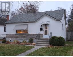 727 Bessie Ave., Thunder Bay, Ontario