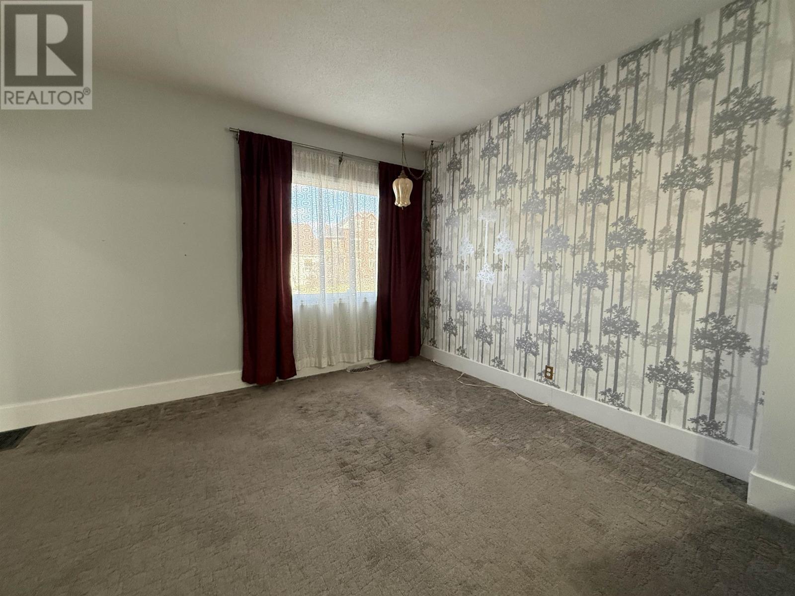 304 Cameron St, Thunder Bay, Ontario P7C 2G9 - Photo 2 - TB253453