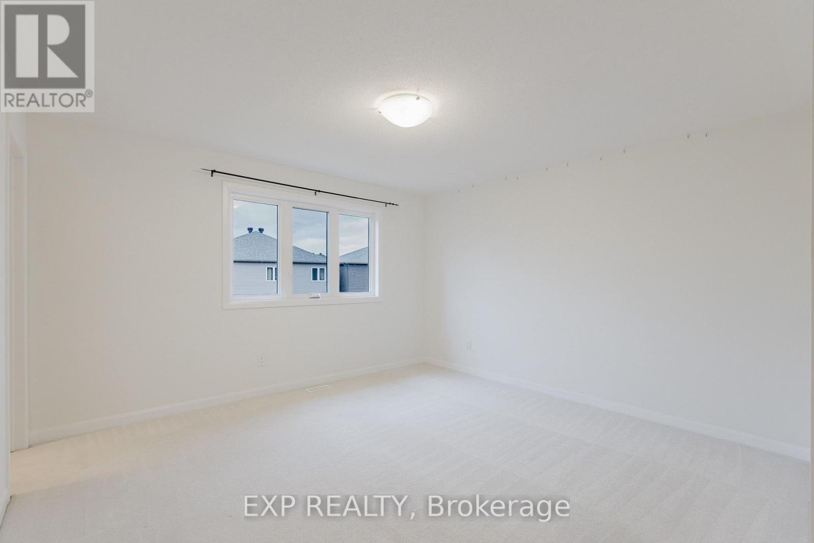 92 Natare Place, Ottawa, Ontario K2T 0P2 - Photo 18 - X12550370