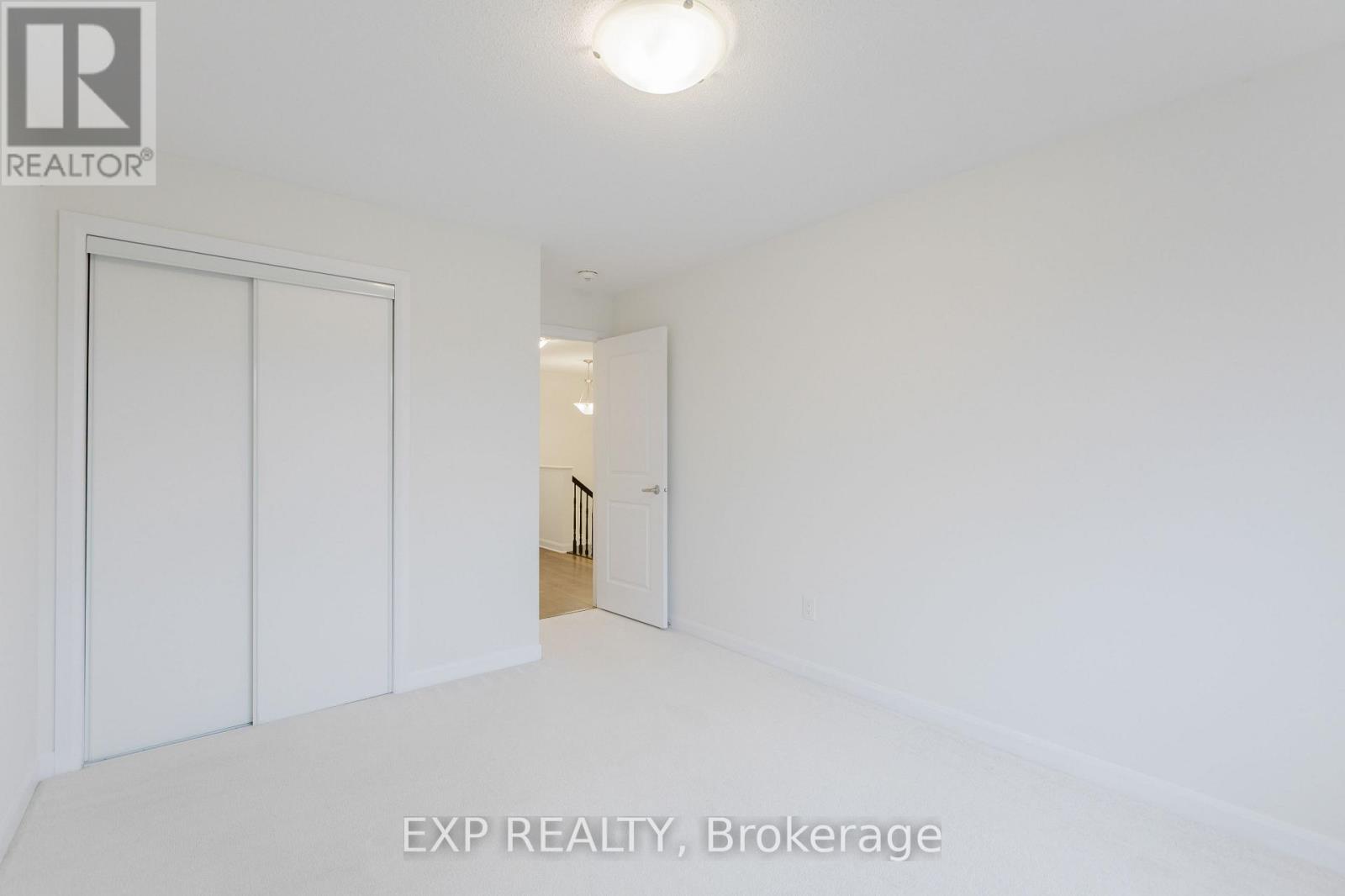 92 Natare Place, Ottawa, Ontario K2T 0P2 - Photo 23 - X12550370