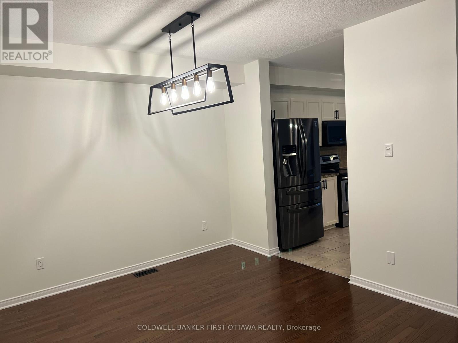 508 Pepperville Crescent, Ottawa, Ontario  K2M 0E3 - Photo 13 - X12550462