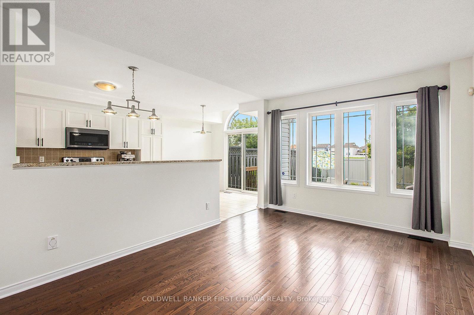 508 Pepperville Crescent, Ottawa, Ontario  K2M 0E3 - Photo 8 - X12550462