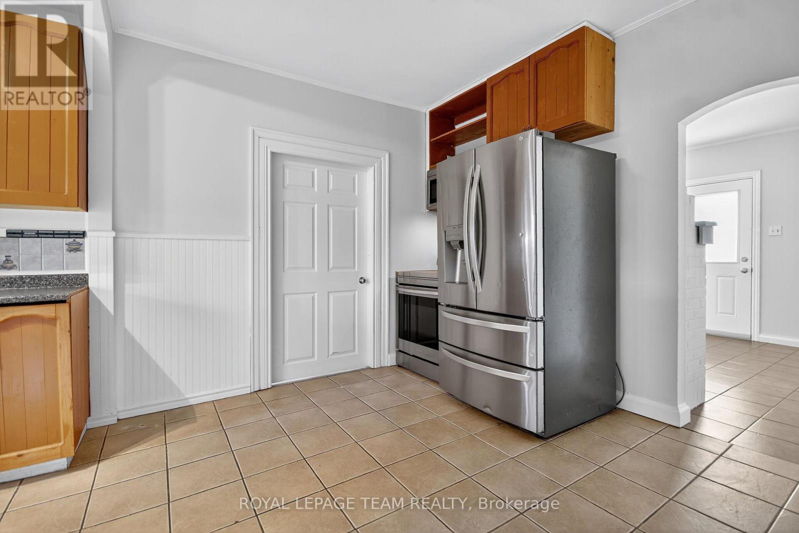 2822 Richmond Road, Ottawa, Ontario K2B 6S5 - Photo 15 - X12550476