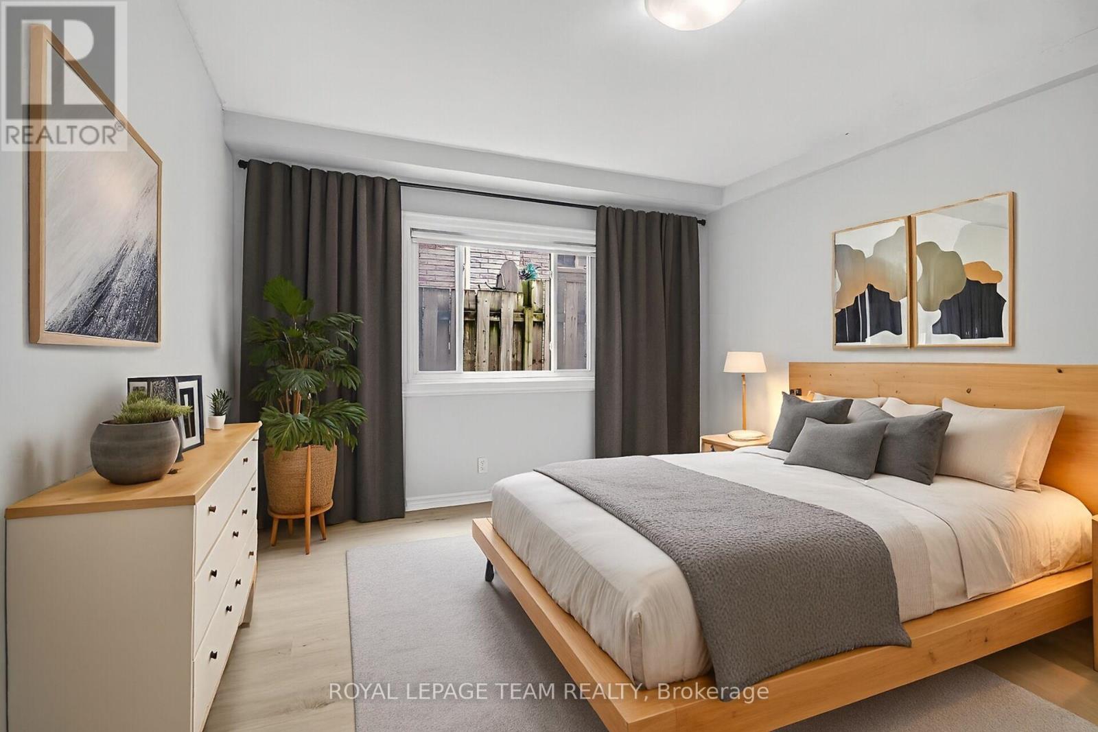 2822 Richmond Road, Ottawa, Ontario K2B 6S5 - Photo 20 - X12550476