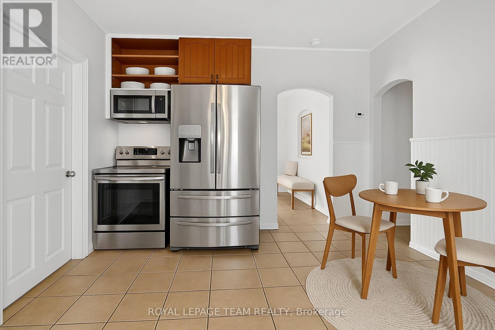 2822 Richmond Road, Ottawa, Ontario K2B 6S5 - Photo 26 - X12550476