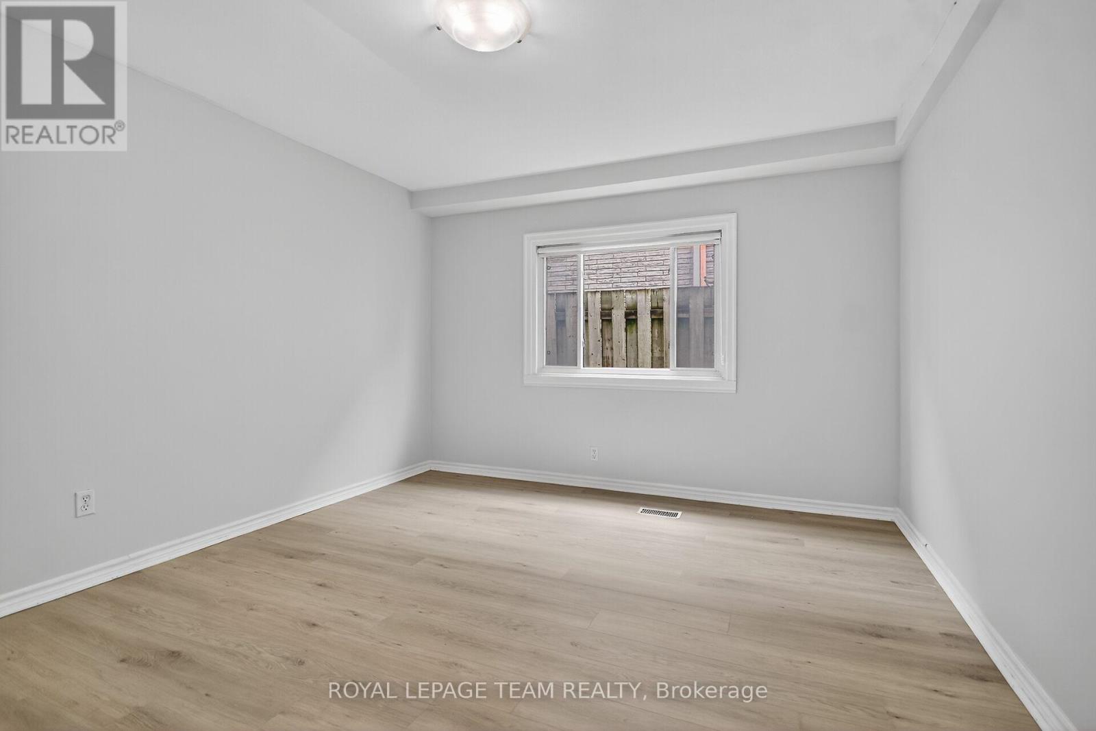 2822 Richmond Road, Ottawa, Ontario K2B 6S5 - Photo 30 - X12550476