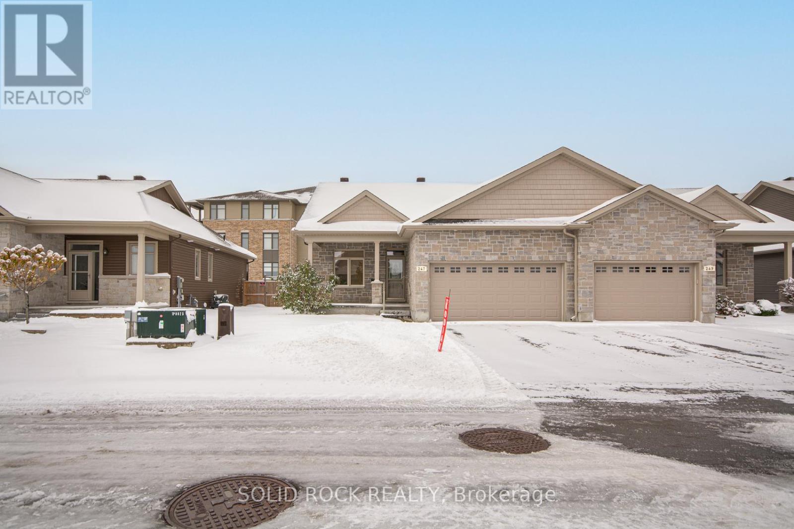 247 SHINNY AVENUE, Ottawa, Ontario