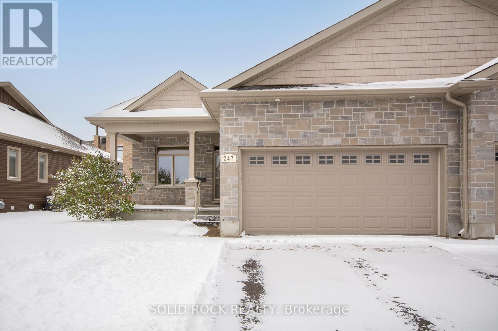 247 Shinny Avenue, Ottawa, Ontario K2V 0B9 - Photo 3 - X12550528