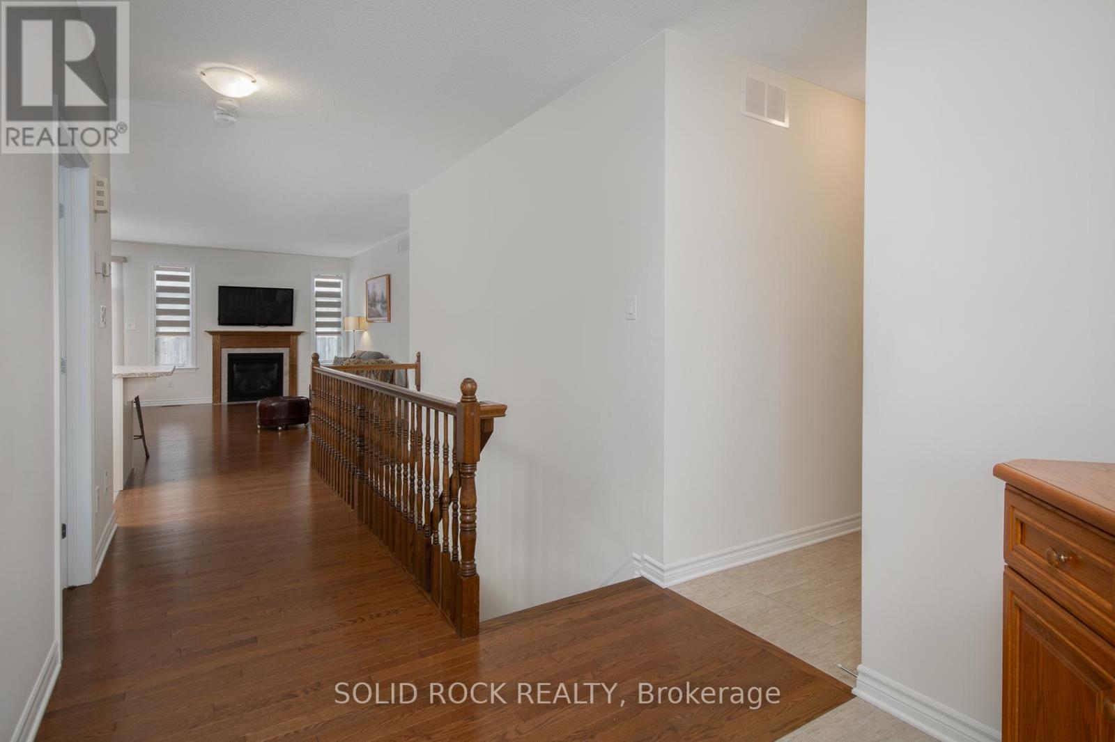 247 Shinny Avenue, Ottawa, Ontario K2V 0B9 - Photo 4 - X12550528