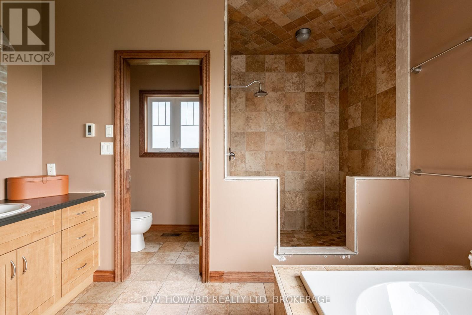 4480 Michener Road, Fort Erie, Ontario L0S 1N0 - Photo 13 - X12550478