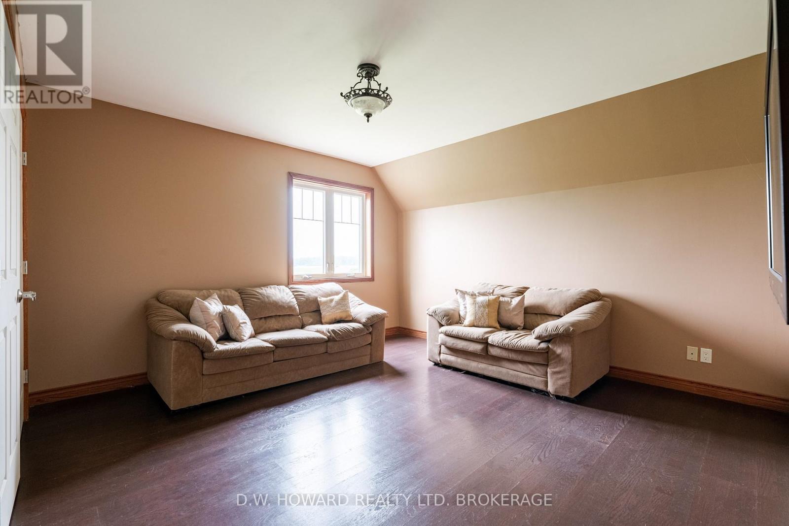 4480 Michener Road, Fort Erie, Ontario L0S 1N0 - Photo 18 - X12550478