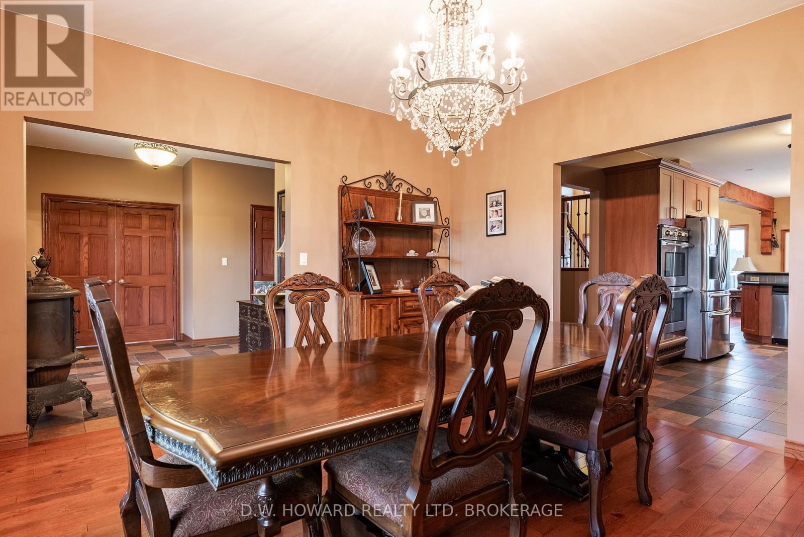 4480 Michener Road, Fort Erie, Ontario L0S 1N0 - Photo 2 - X12550478