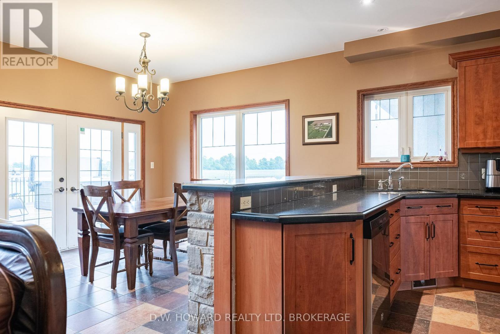 4480 Michener Road, Fort Erie, Ontario L0S 1N0 - Photo 7 - X12550478