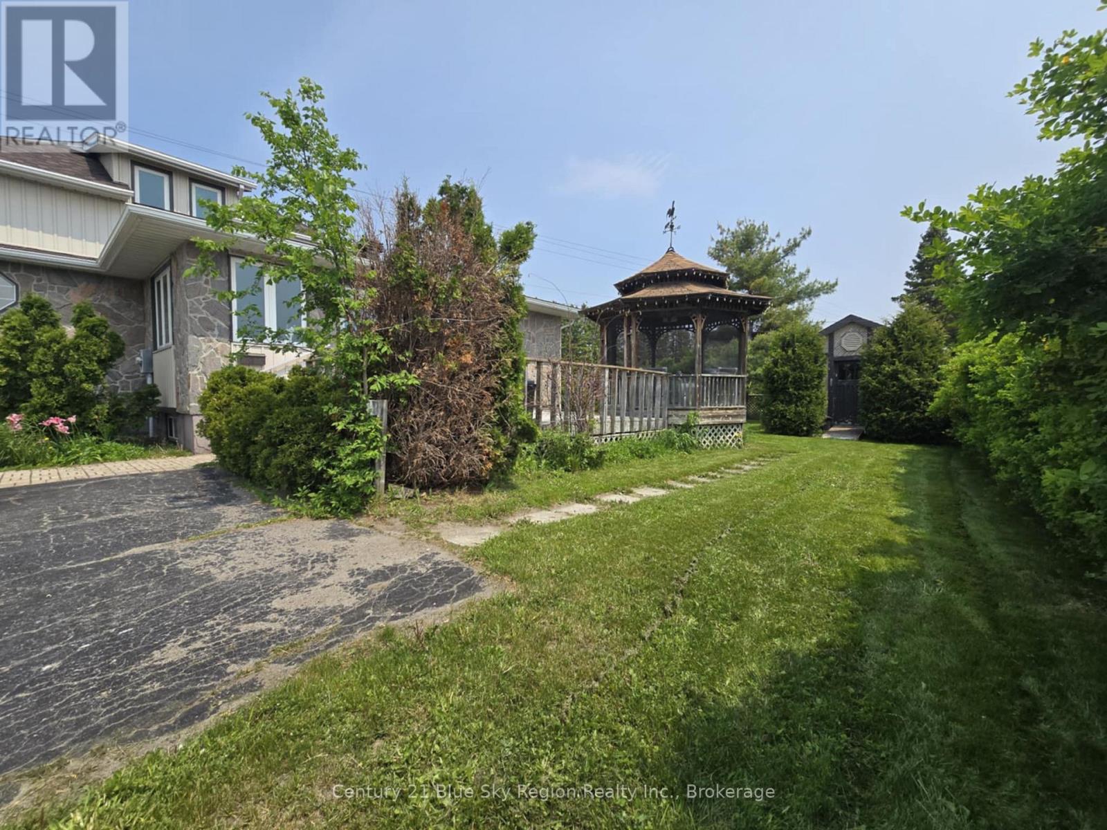 22 Dubeau Street, West Nipissing, Ontario P0H 2M0 - Photo 34 - X12550348