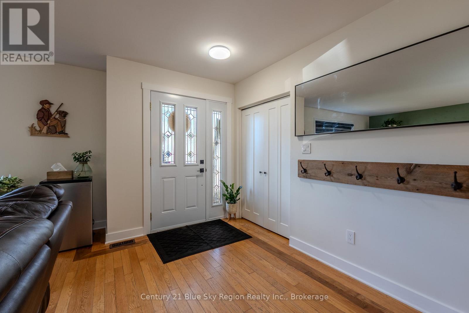 280 Arthur Street, West Nipissing, Ontario P2B 3B4 - Photo 2 - X12550372