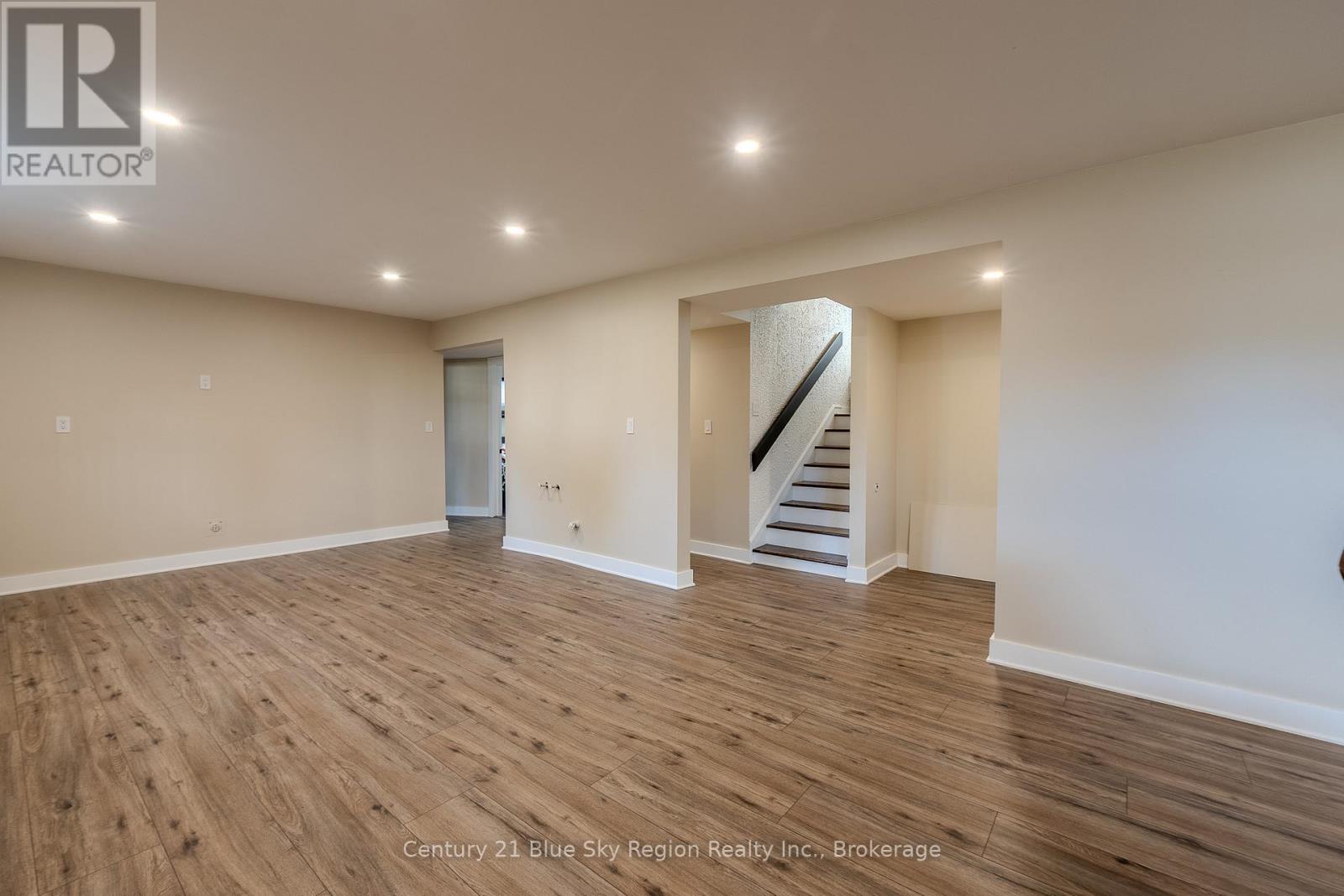 280 Arthur Street, West Nipissing, Ontario P2B 3B4 - Photo 26 - X12550372