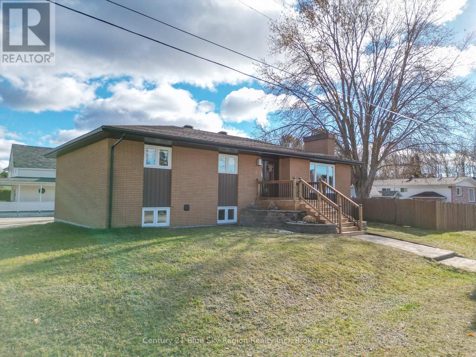 280 Arthur Street, West Nipissing, Ontario P2B 3B4 - Photo 35 - X12550372