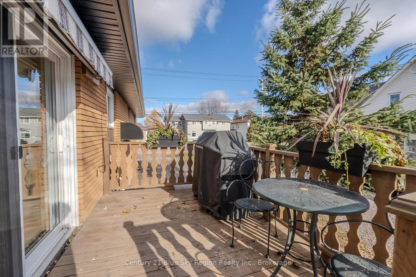 280 Arthur Street, West Nipissing, Ontario P2B 3B4 - Photo 38 - X12550372