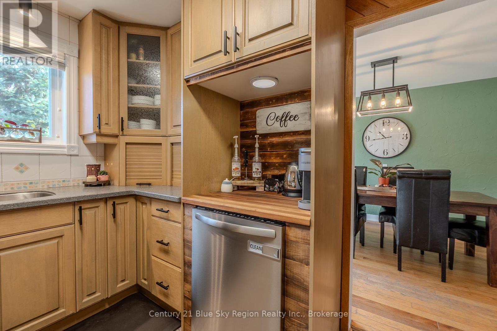 280 Arthur Street, West Nipissing, Ontario P2B 3B4 - Photo 6 - X12550372