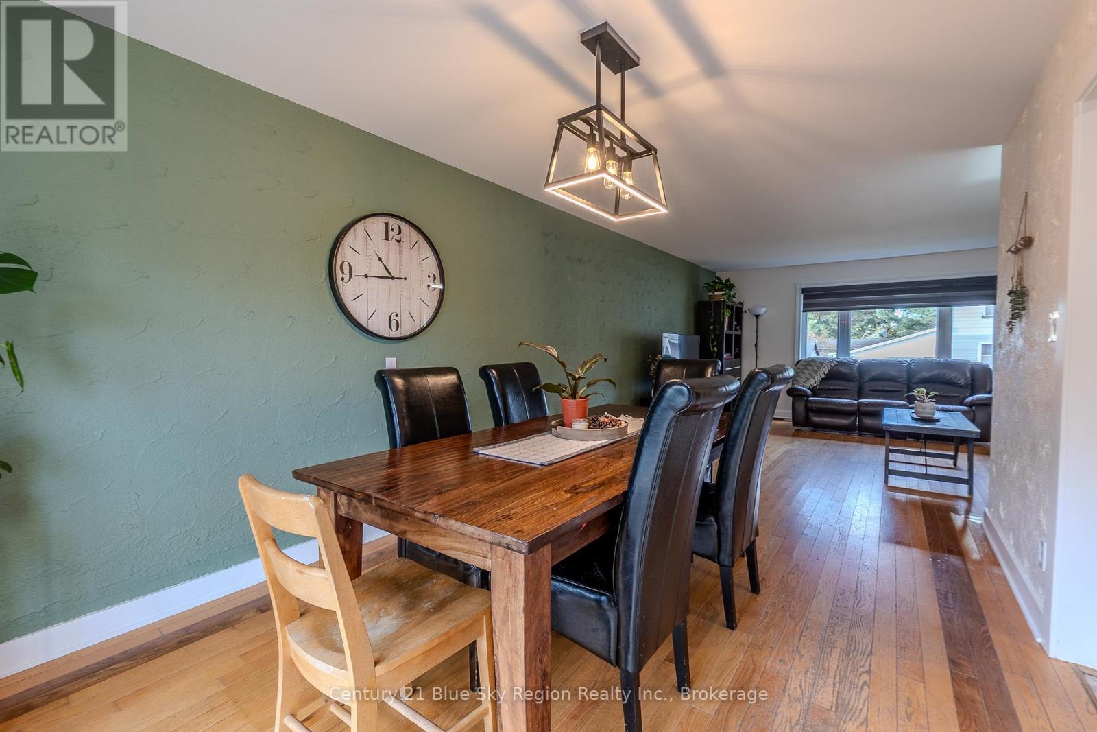 280 Arthur Street, West Nipissing, Ontario P2B 3B4 - Photo 8 - X12550372