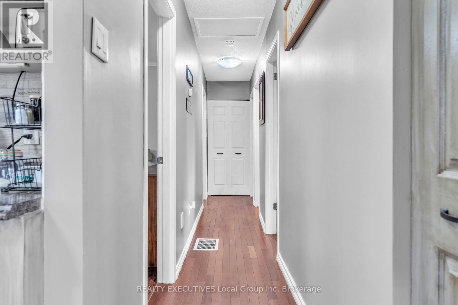 42 Riverbend Road, North Bay, Ontario  P1B 8Z4 - Photo 12 - X12550550