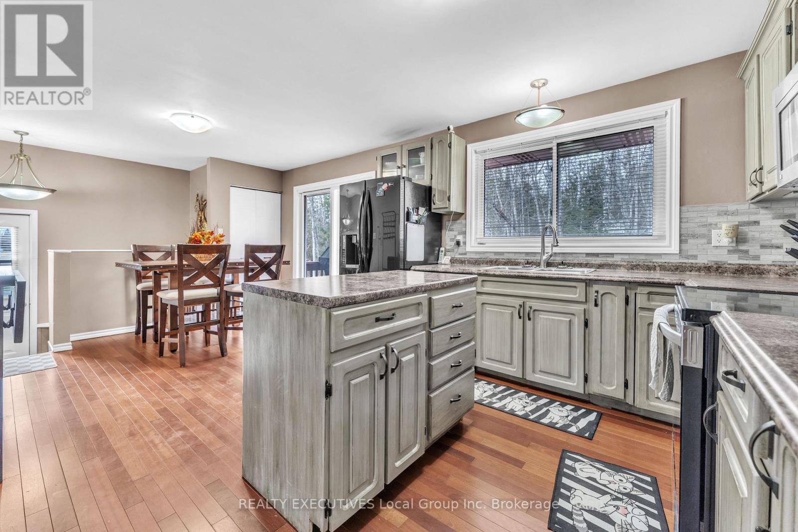 42 Riverbend Road, North Bay, Ontario  P1B 8Z4 - Photo 6 - X12550550