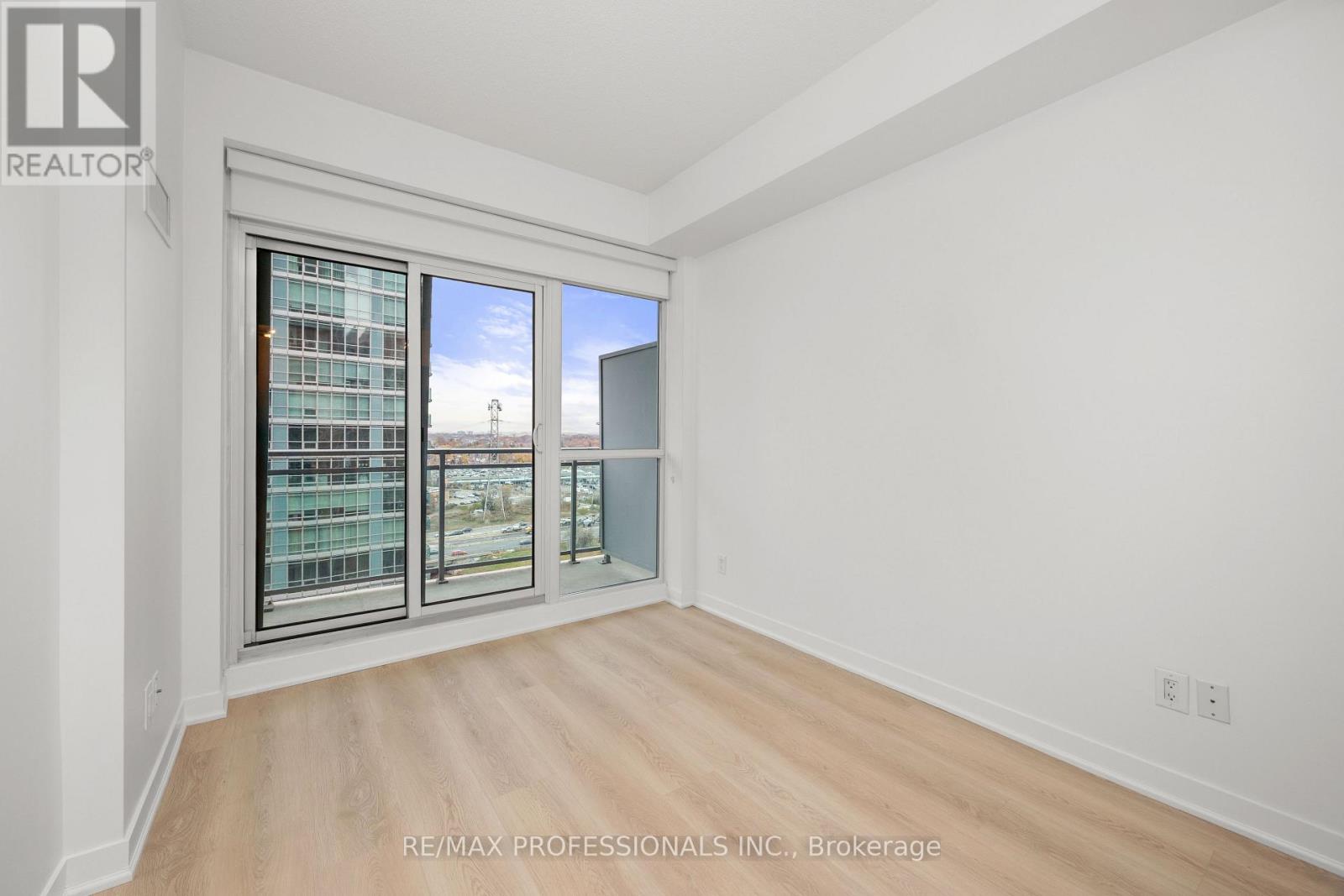 1434 - 165 Legion Road N, Toronto, Ontario  M8Y 0B3 - Photo 13 - W12550230