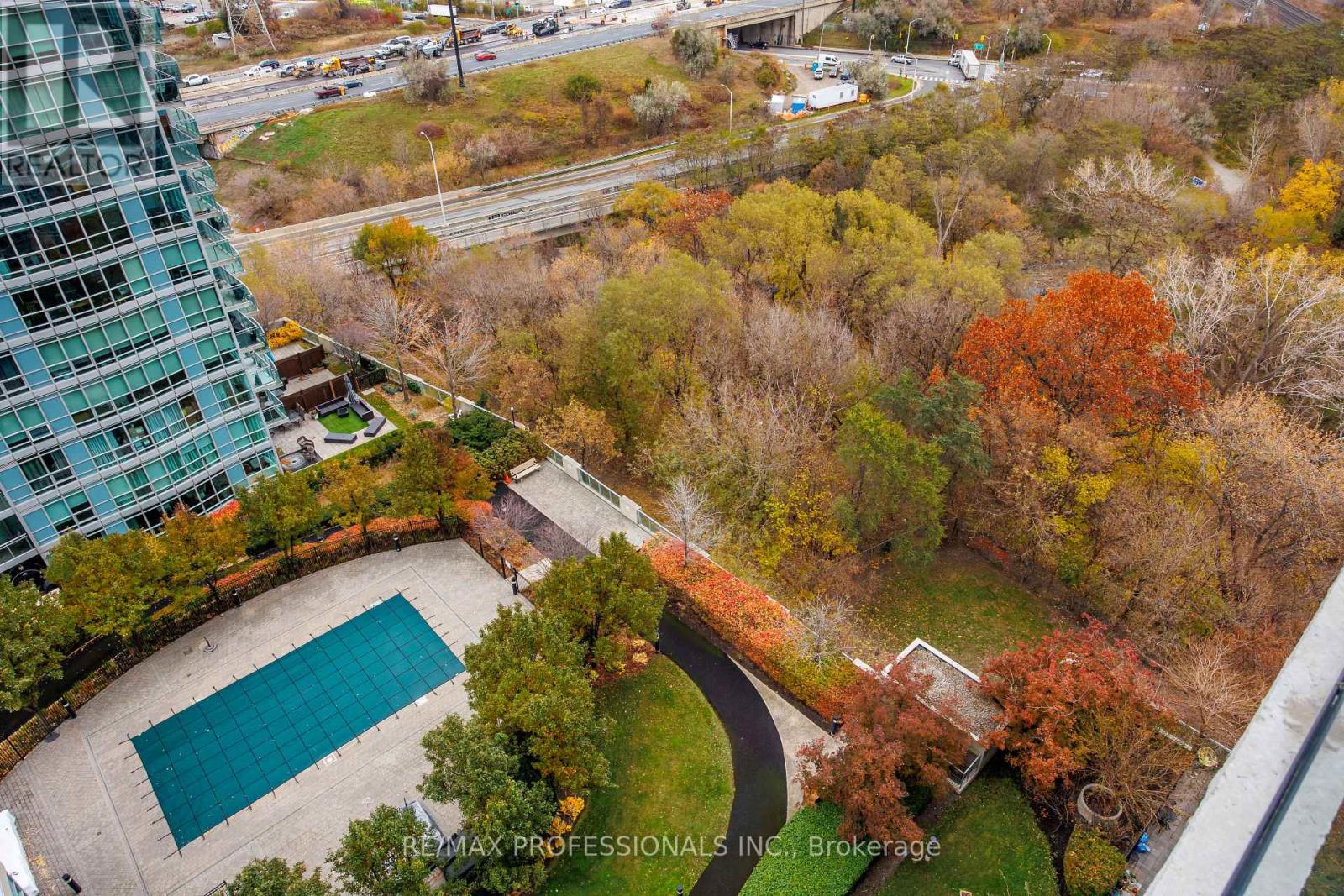 1434 - 165 Legion Road N, Toronto, Ontario  M8Y 0B3 - Photo 19 - W12550230