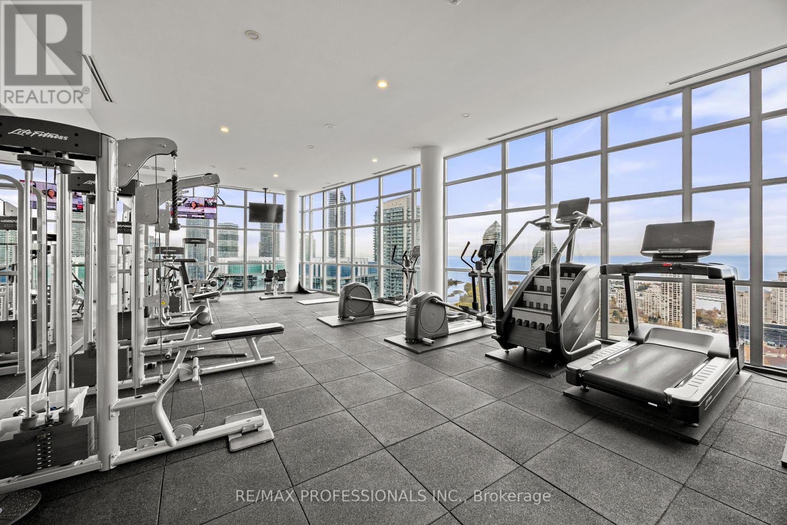 1434 - 165 Legion Road N, Toronto, Ontario  M8Y 0B3 - Photo 29 - W12550230