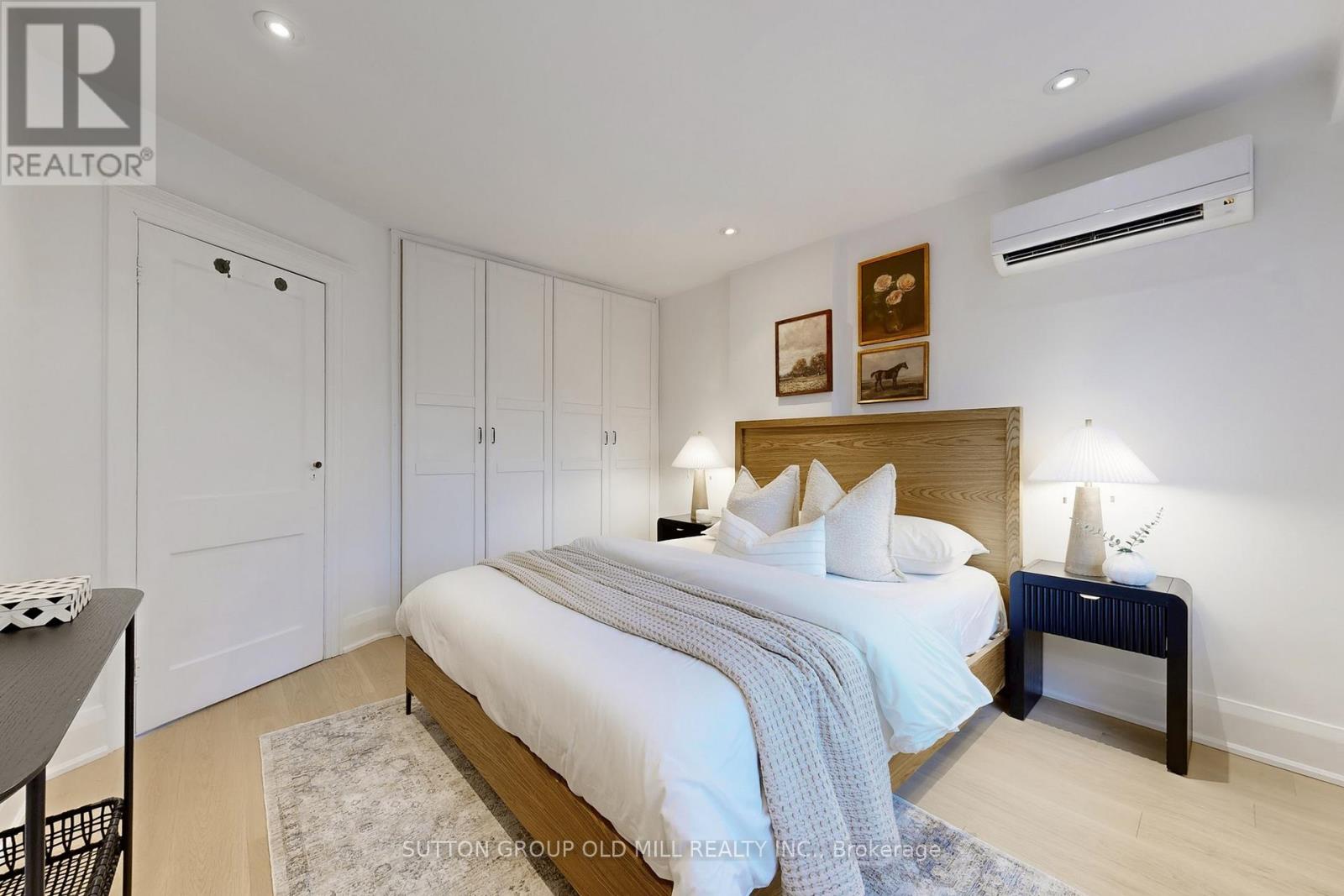 215 Humbercrest Boulevard, Toronto, Ontario  M6S 4L5 - Photo 20 - W12550234