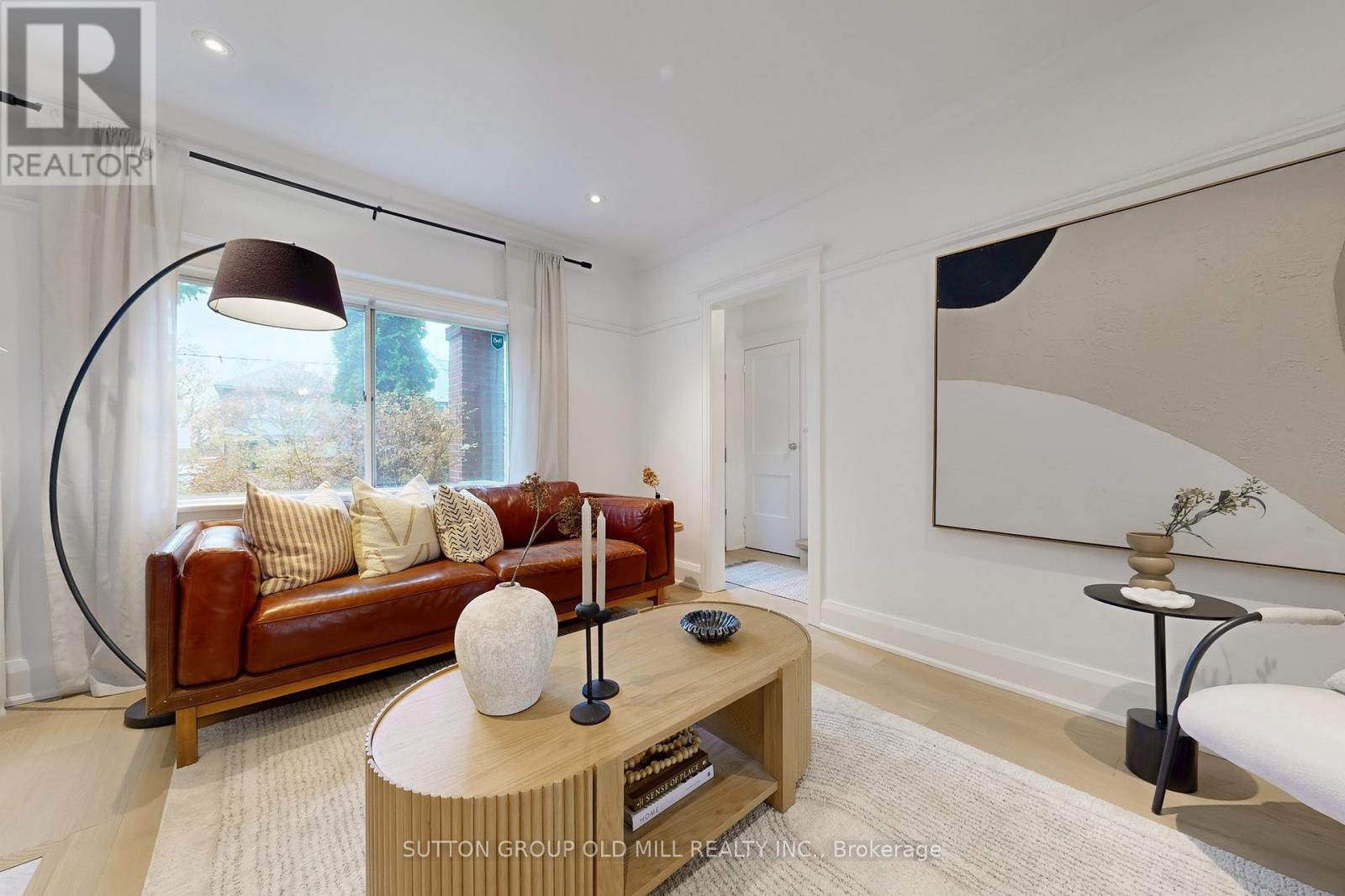 215 Humbercrest Boulevard, Toronto, Ontario  M6S 4L5 - Photo 6 - W12550234