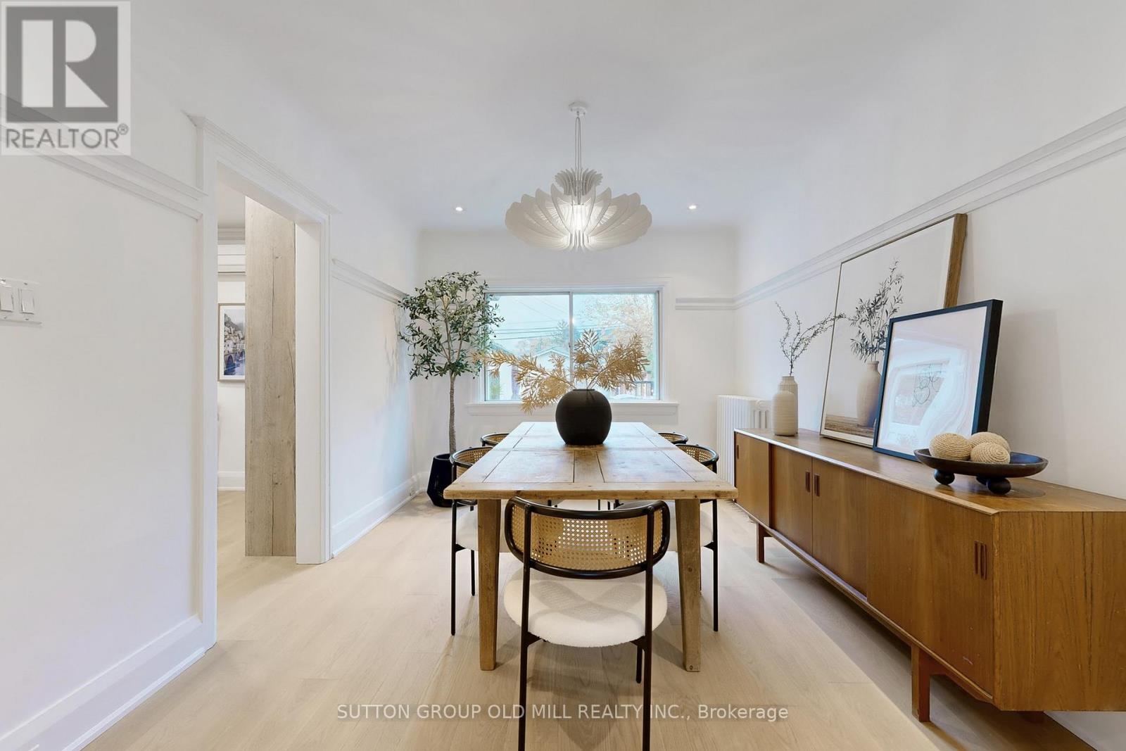 215 Humbercrest Boulevard, Toronto, Ontario  M6S 4L5 - Photo 8 - W12550234