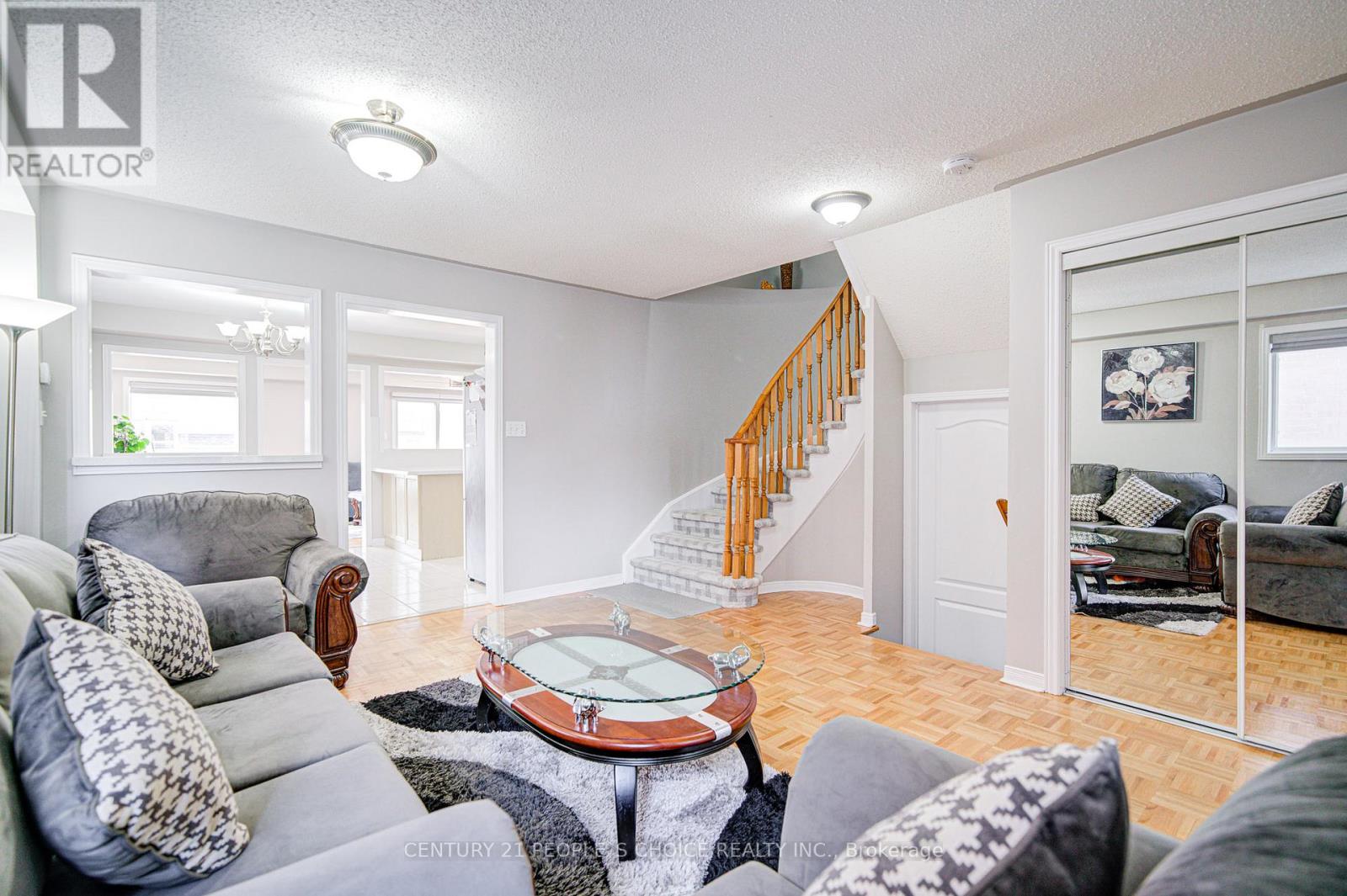 72 Zia Dodda Crescent, Brampton, Ontario  L6P 1J4 - Photo 5 - W12550244