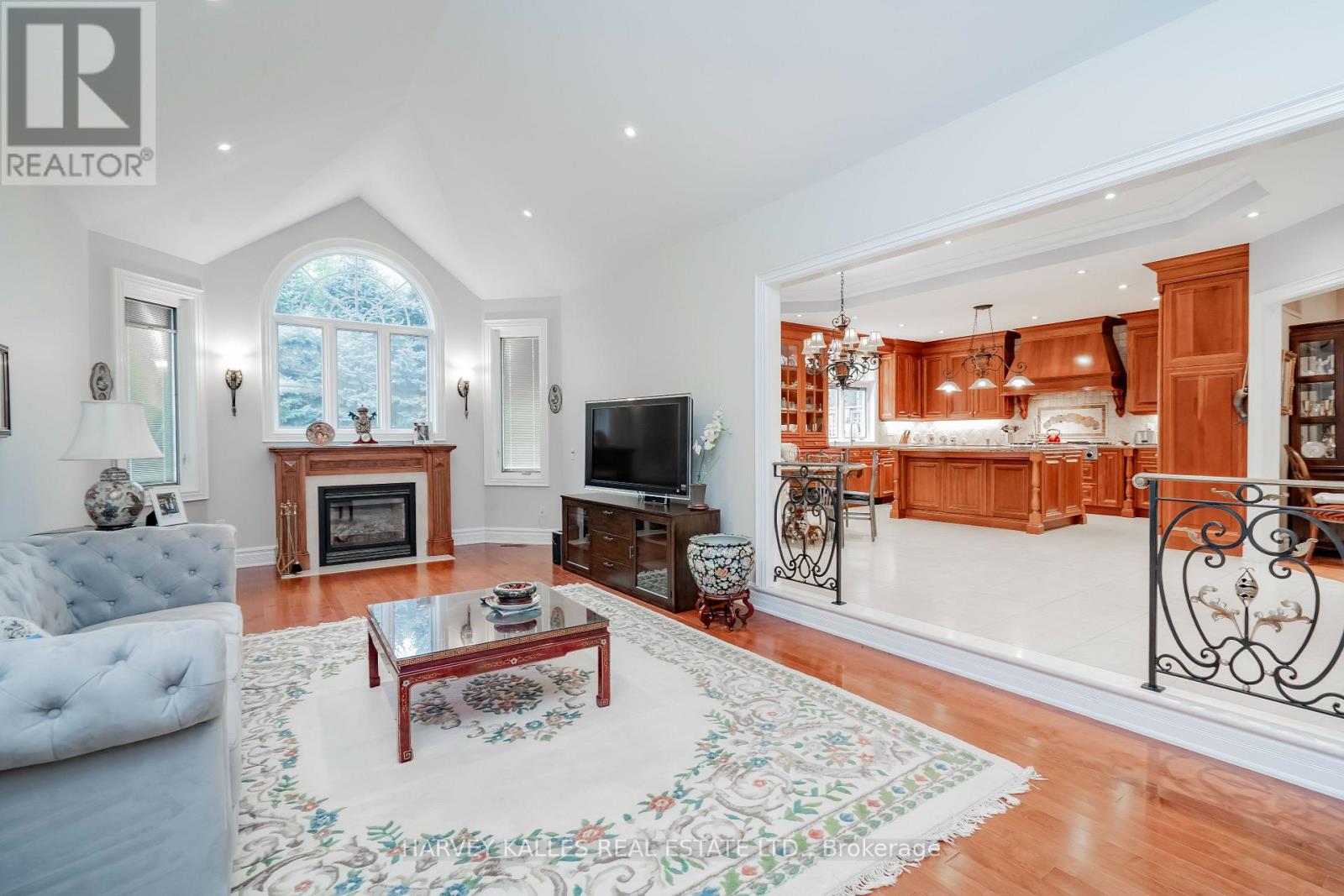 2370 Hammond Road, Mississauga, Ontario  L5K 1T2 - Photo 21 - W12550248