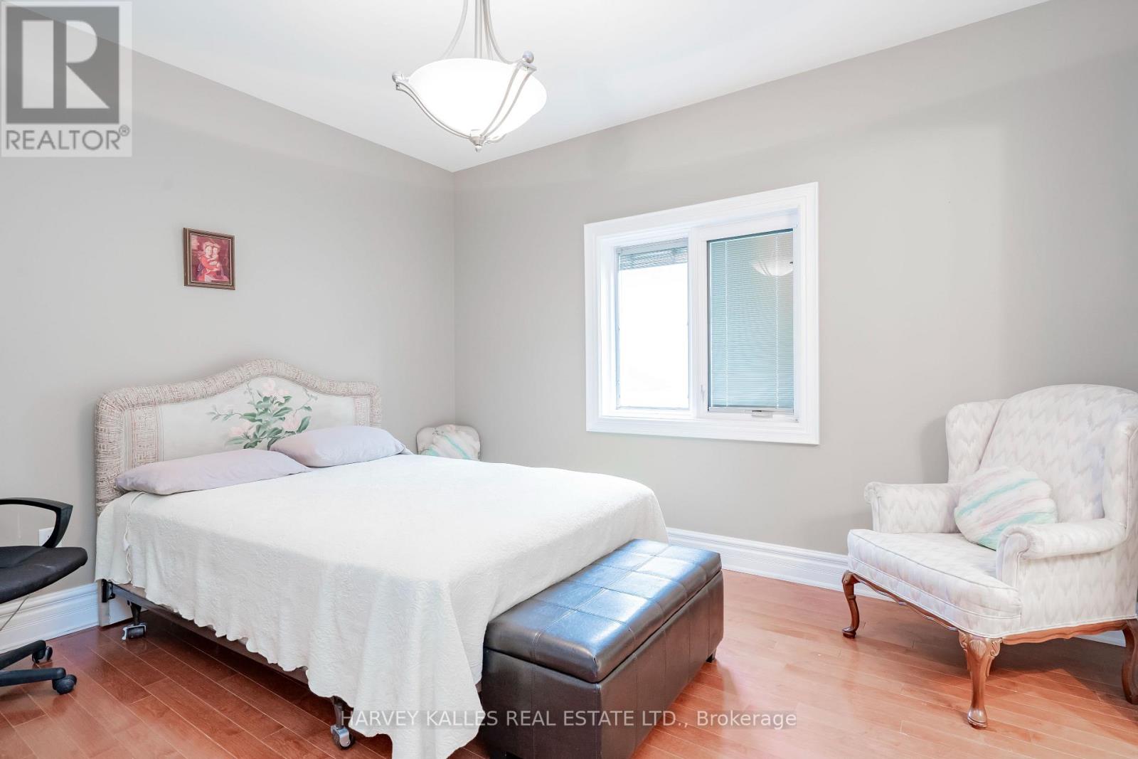 2370 Hammond Road, Mississauga, Ontario  L5K 1T2 - Photo 26 - W12550248