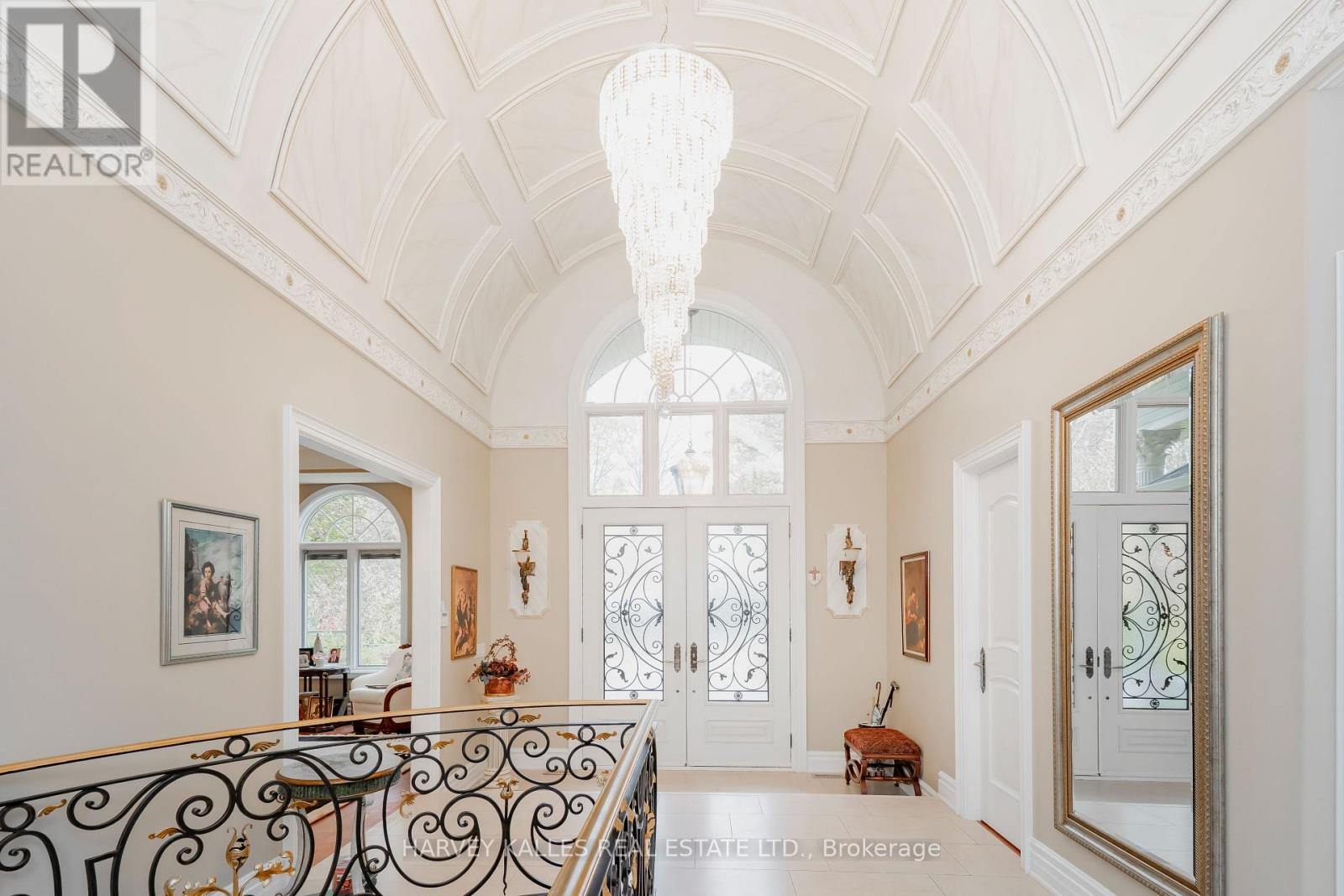 2370 Hammond Road, Mississauga, Ontario  L5K 1T2 - Photo 3 - W12550248