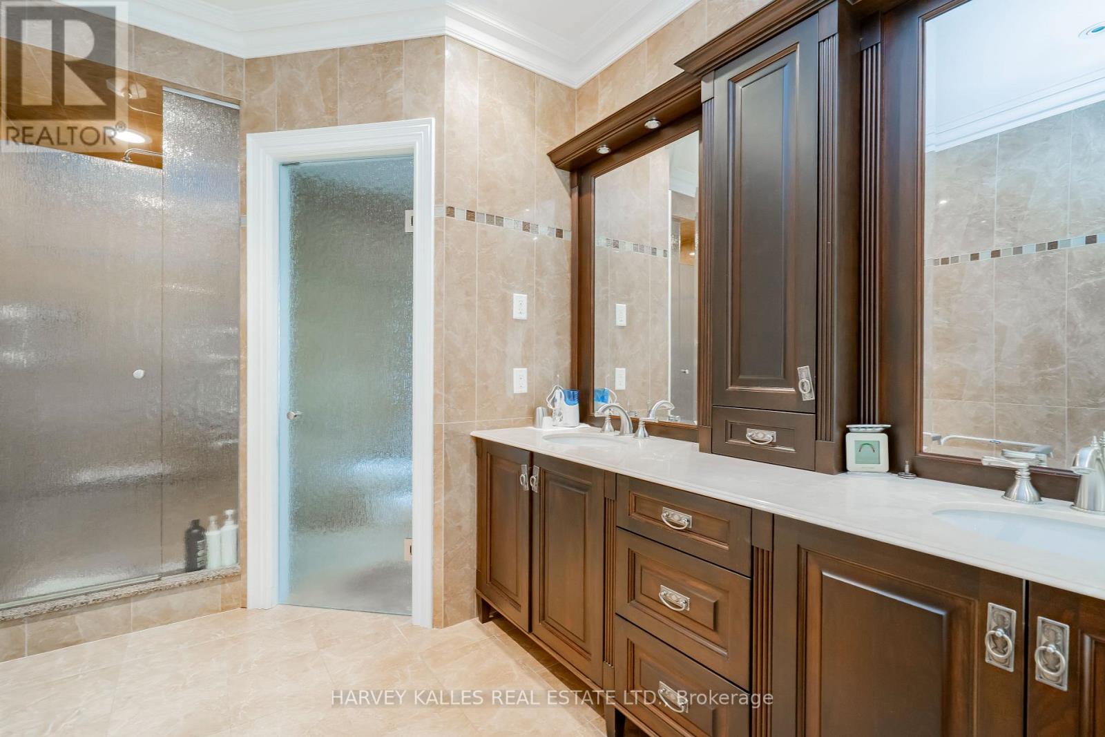 2370 Hammond Road, Mississauga, Ontario  L5K 1T2 - Photo 32 - W12550248