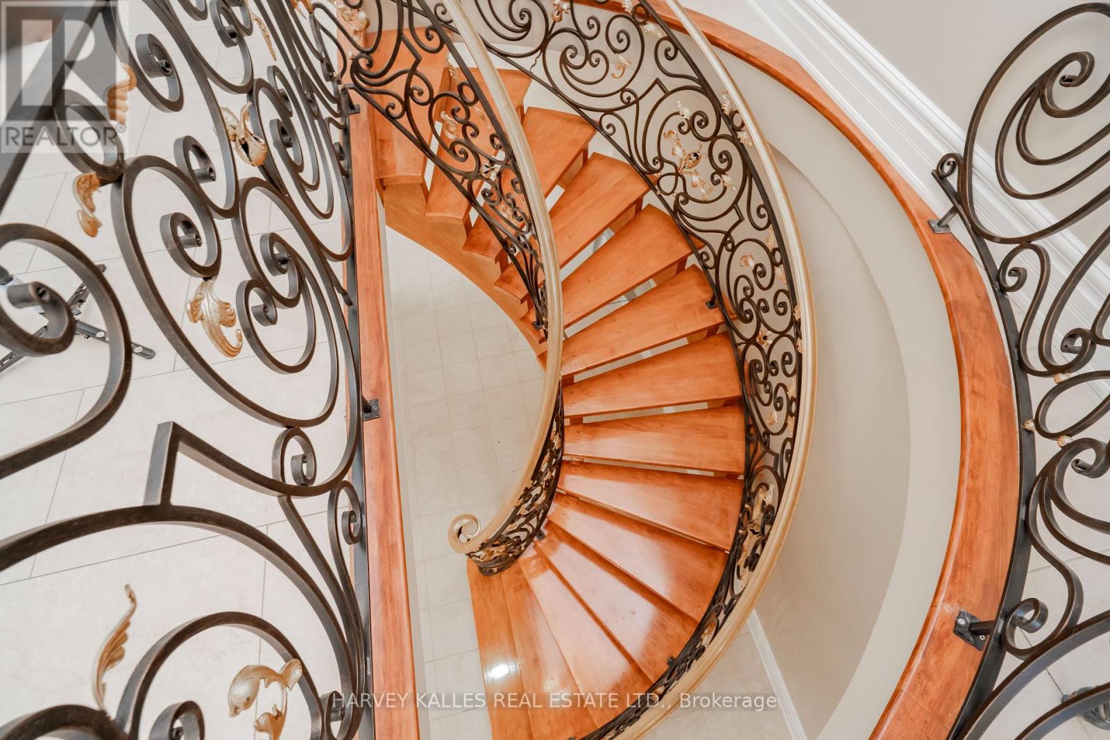 2370 Hammond Road, Mississauga, Ontario  L5K 1T2 - Photo 34 - W12550248