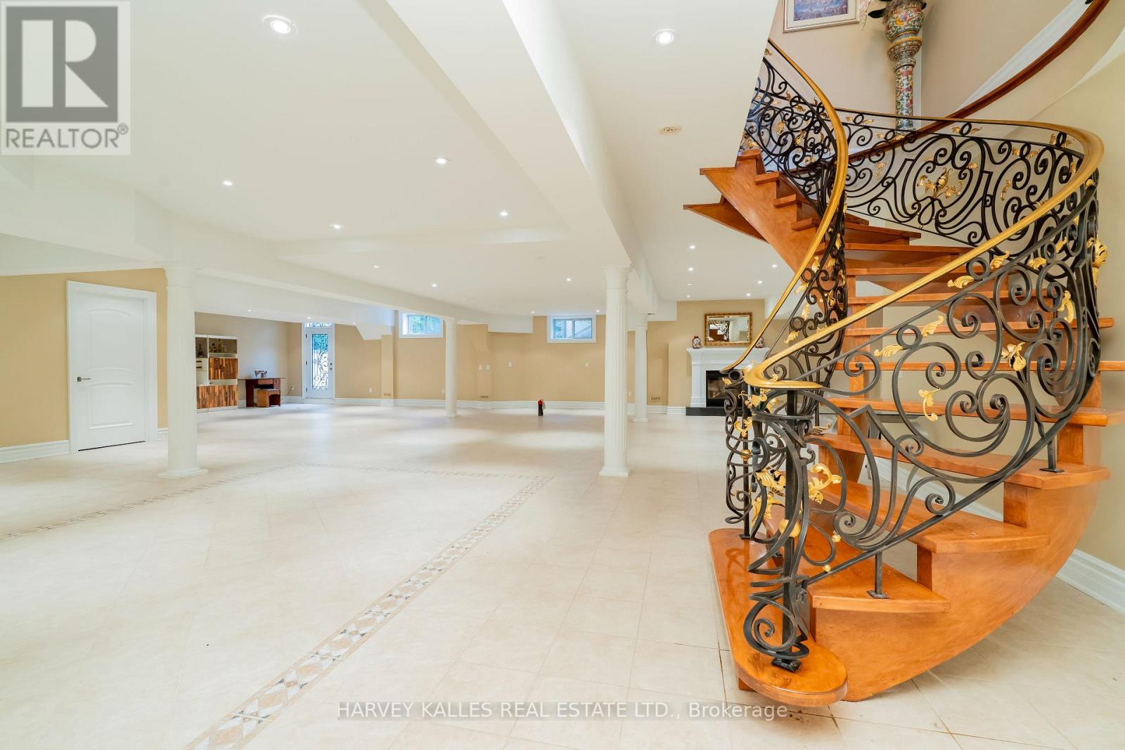 2370 Hammond Road, Mississauga, Ontario  L5K 1T2 - Photo 35 - W12550248