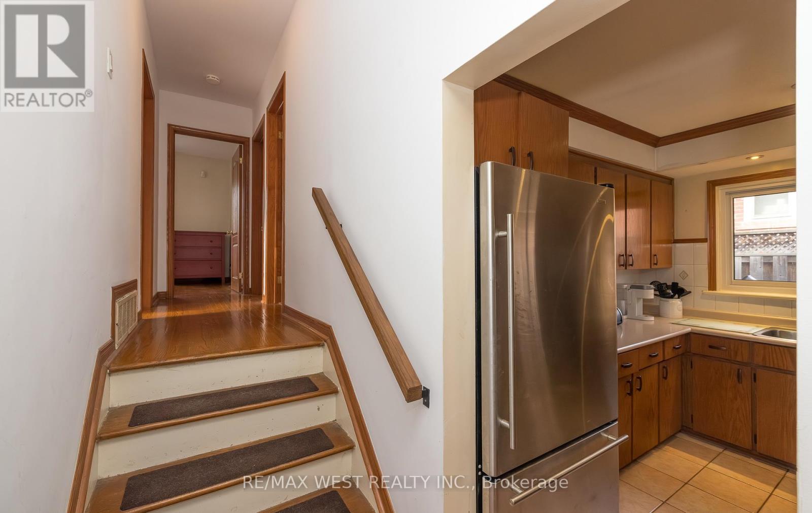 6 Lagos Road, Toronto, Ontario  M9N 4E4 - Photo 17 - W12550278