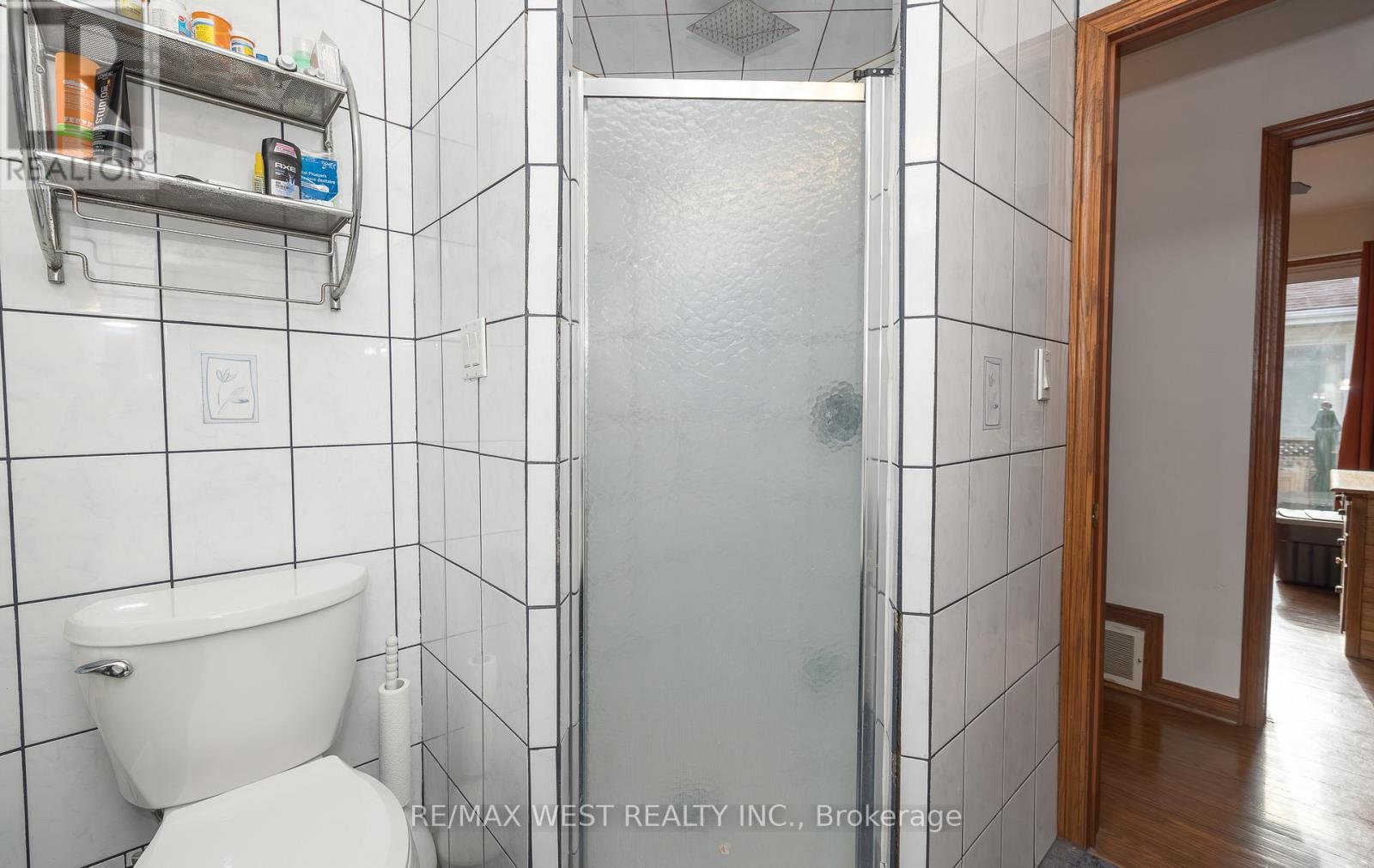 6 Lagos Road, Toronto, Ontario  M9N 4E4 - Photo 28 - W12550278