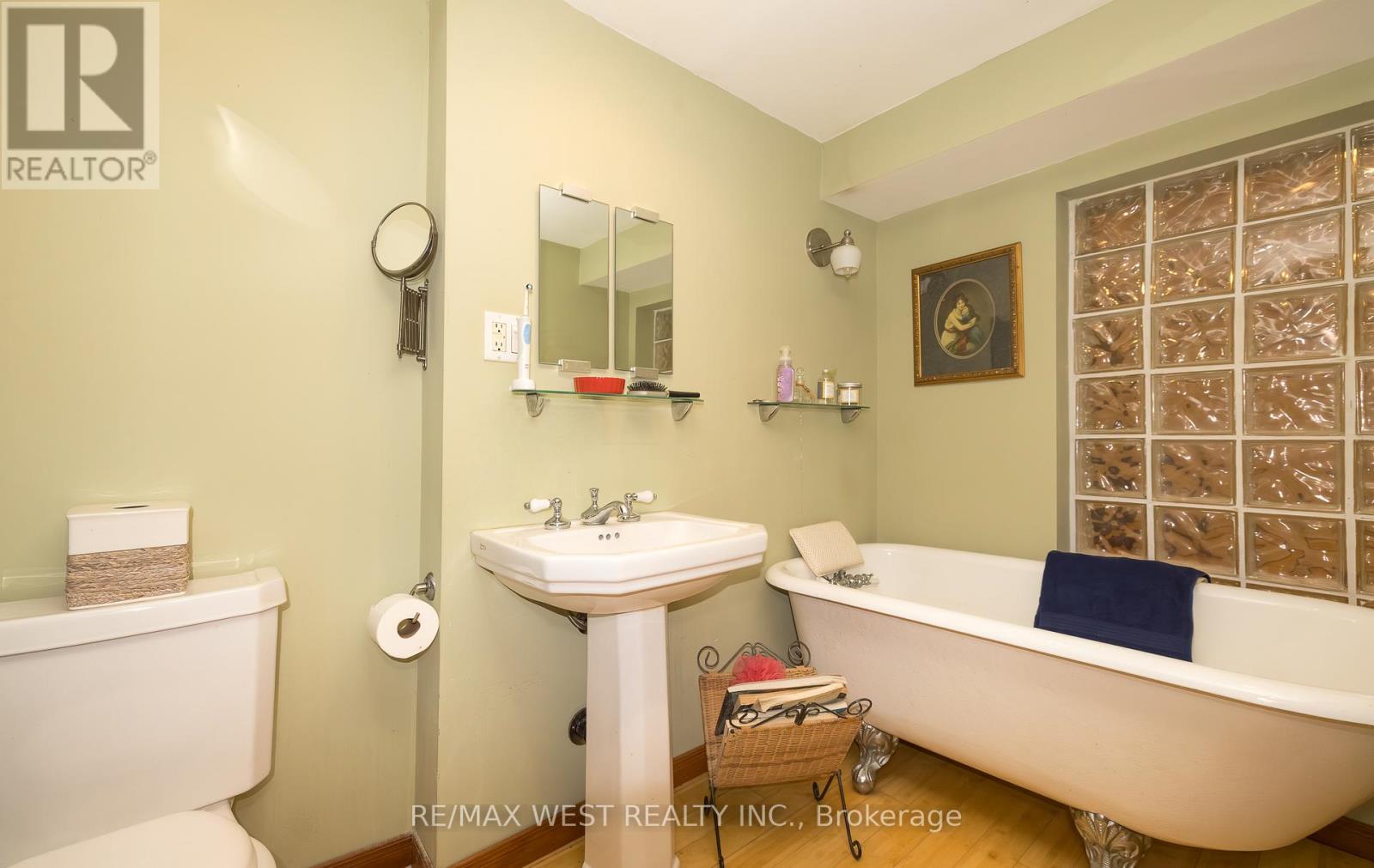 6 Lagos Road, Toronto, Ontario  M9N 4E4 - Photo 34 - W12550278