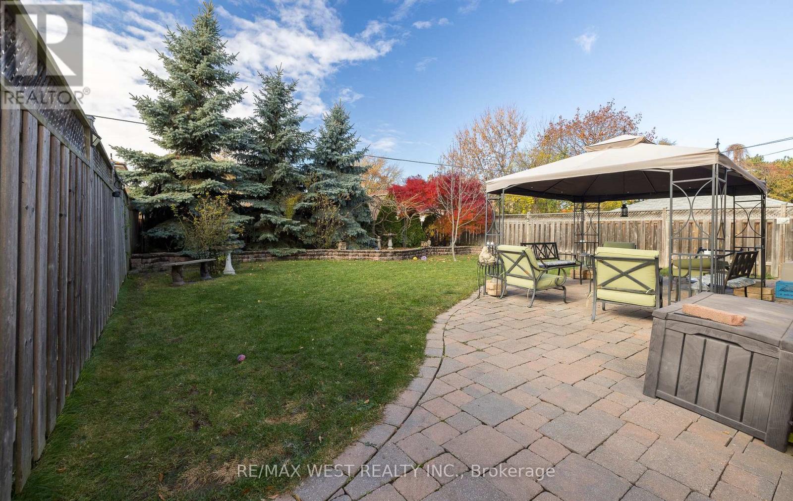 6 Lagos Road, Toronto, Ontario  M9N 4E4 - Photo 35 - W12550278