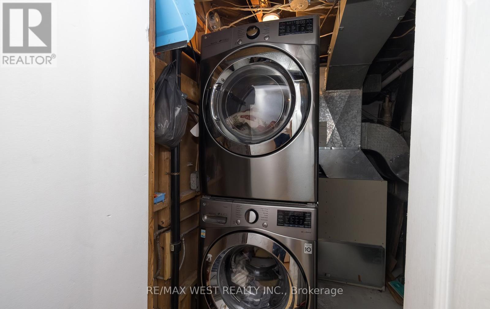 6 Lagos Road, Toronto, Ontario  M9N 4E4 - Photo 45 - W12550278