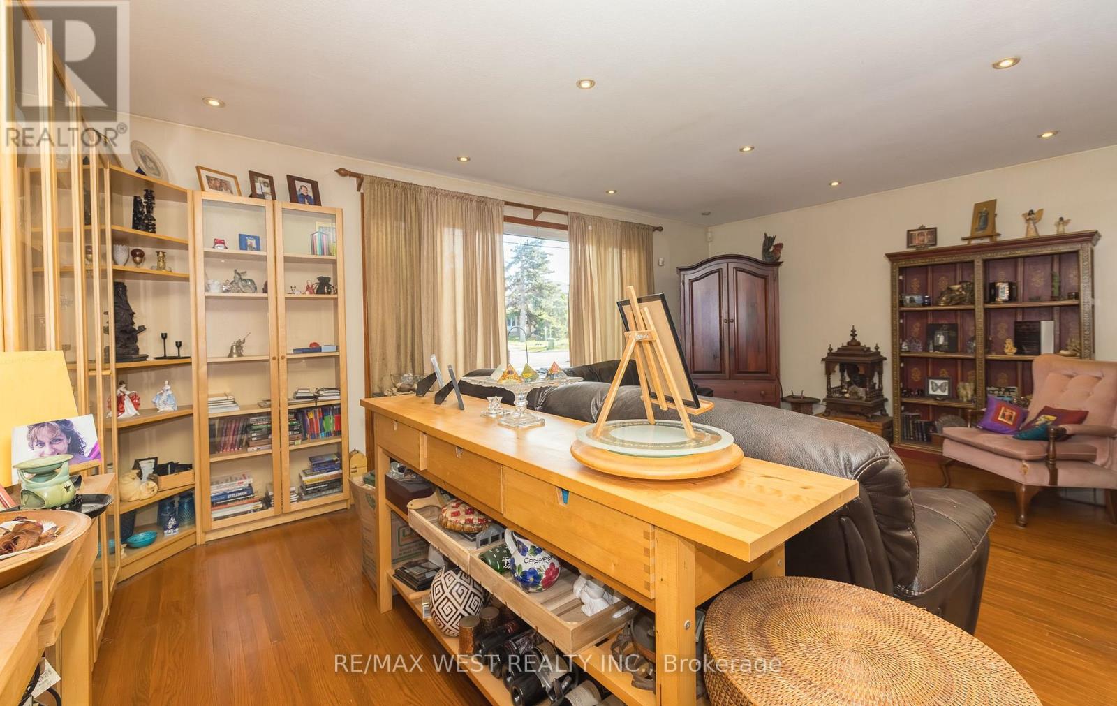 6 Lagos Road, Toronto, Ontario  M9N 4E4 - Photo 9 - W12550278