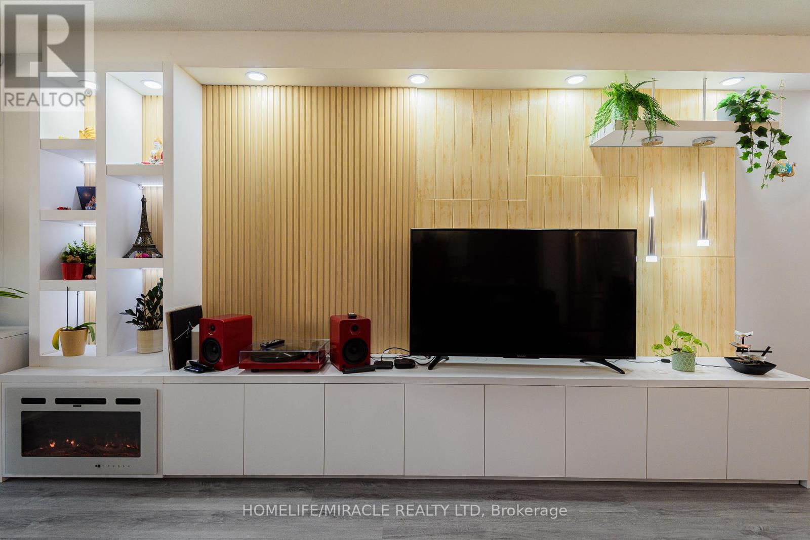 1201 - 714 THE WEST MALL, Toronto, Ontario