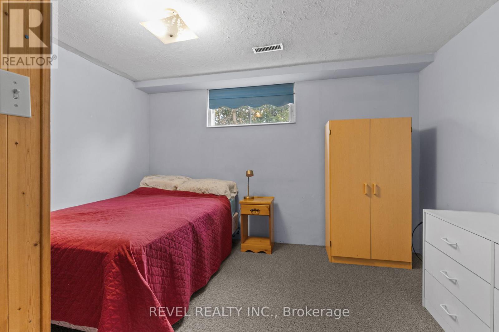 5 Mckee Drive, Caledon, Ontario  L7C 1G8 - Photo 34 - W12550320