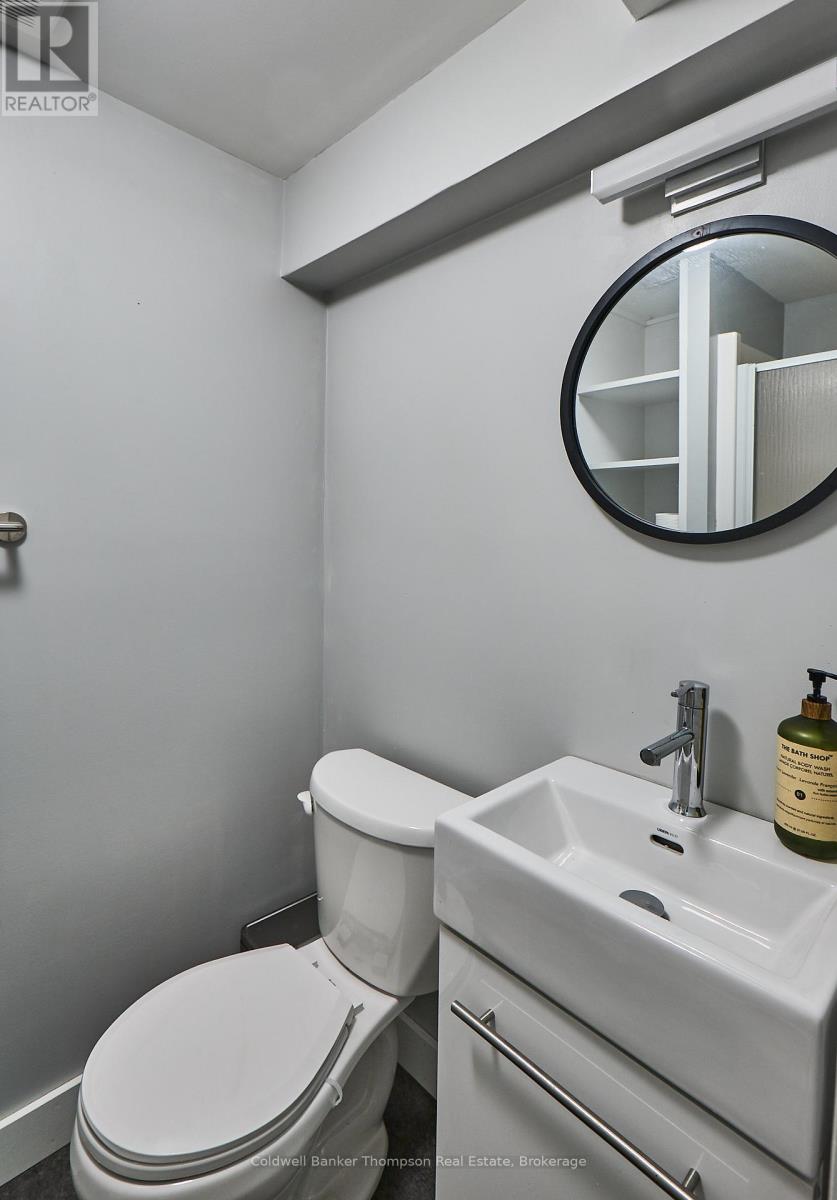 869 North Mary Lake Road, Huntsville, Ontario P1H 1S4 - Photo 13 - X12550358